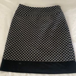 Ann Taylor pencil skirt size 6 (I also have the matching suit jacket)